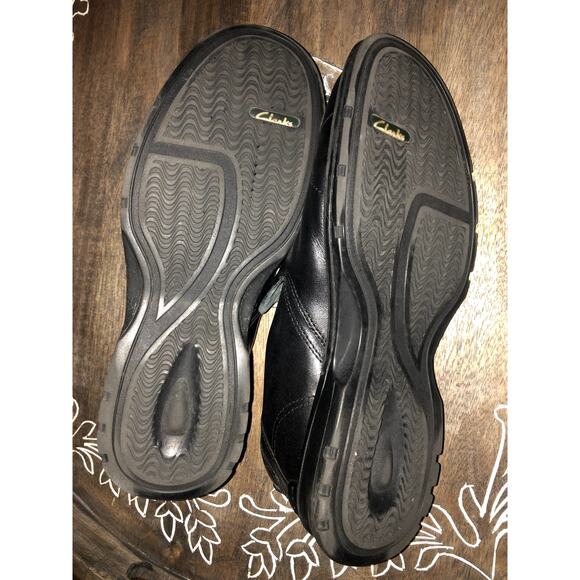 Men's Clarks Black Leather Slip on Loafers - Picture 7 of 8